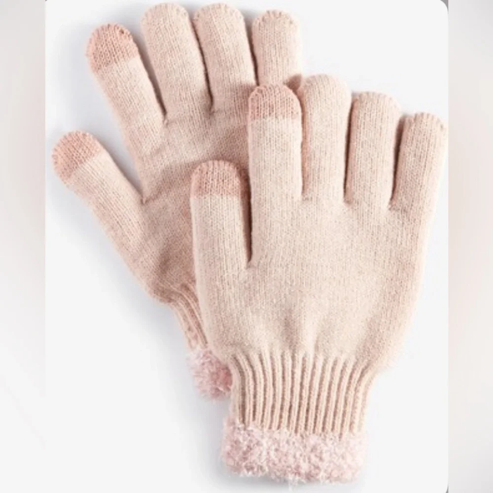 On 34th - NEW - Women's Rib-Stitch Fuzzy-Cuff Gloves.  Color:  Blush